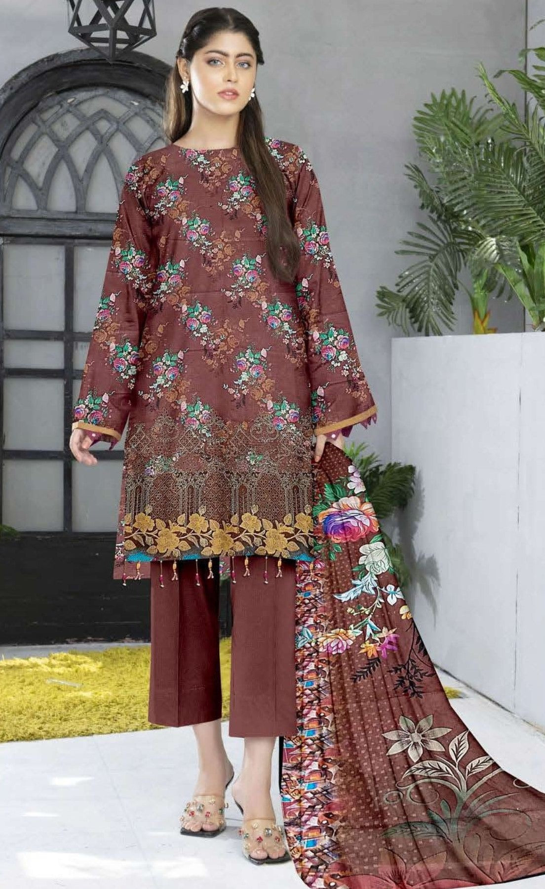 VOL 695 Empress Charm